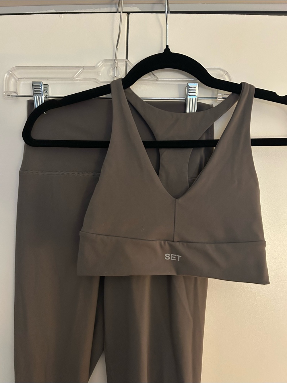 SET Active V-Neck Racerback Sports Bra and Leggings in Taupe
